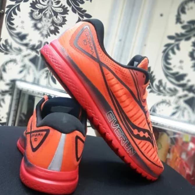 Jual saucony kinvara clearance 10