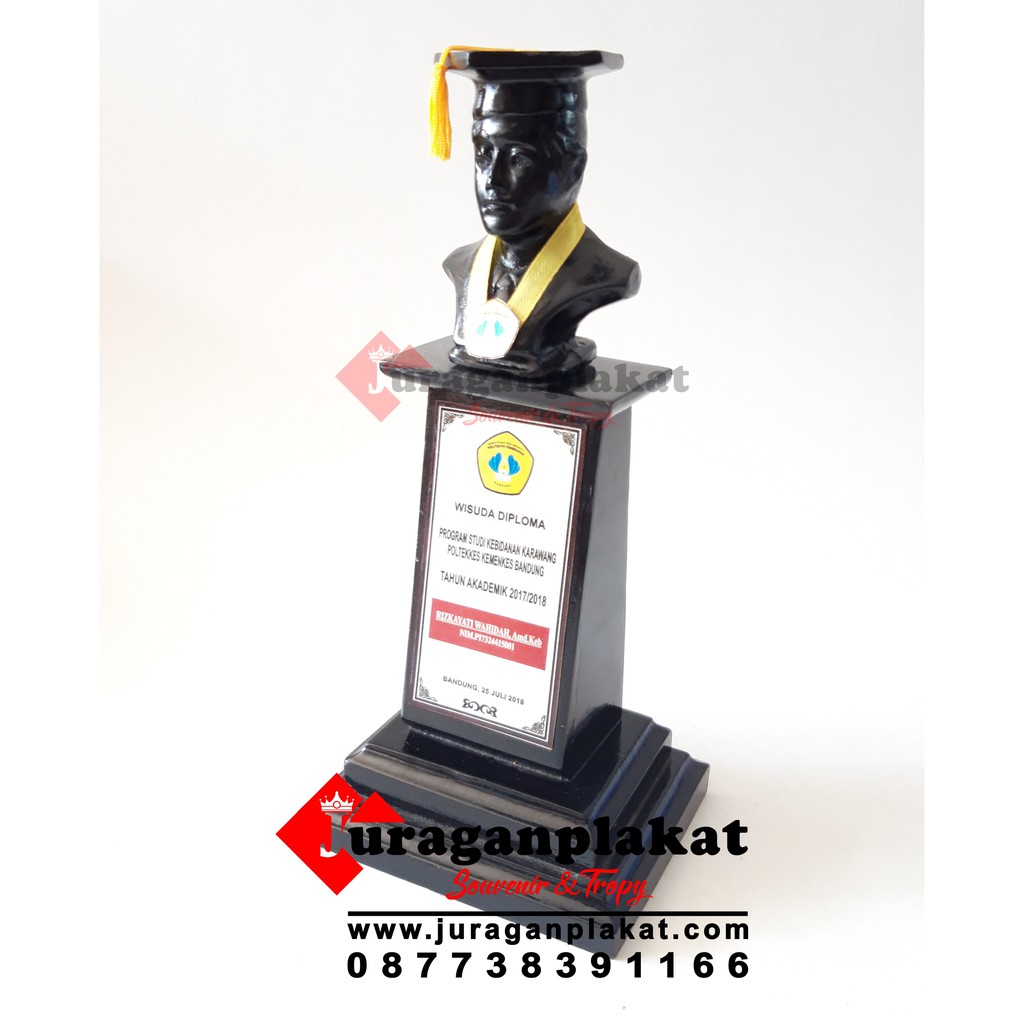 Jual Plakat Patung Wisuda Bahan Kayu Dan Resin Shopee Indonesia