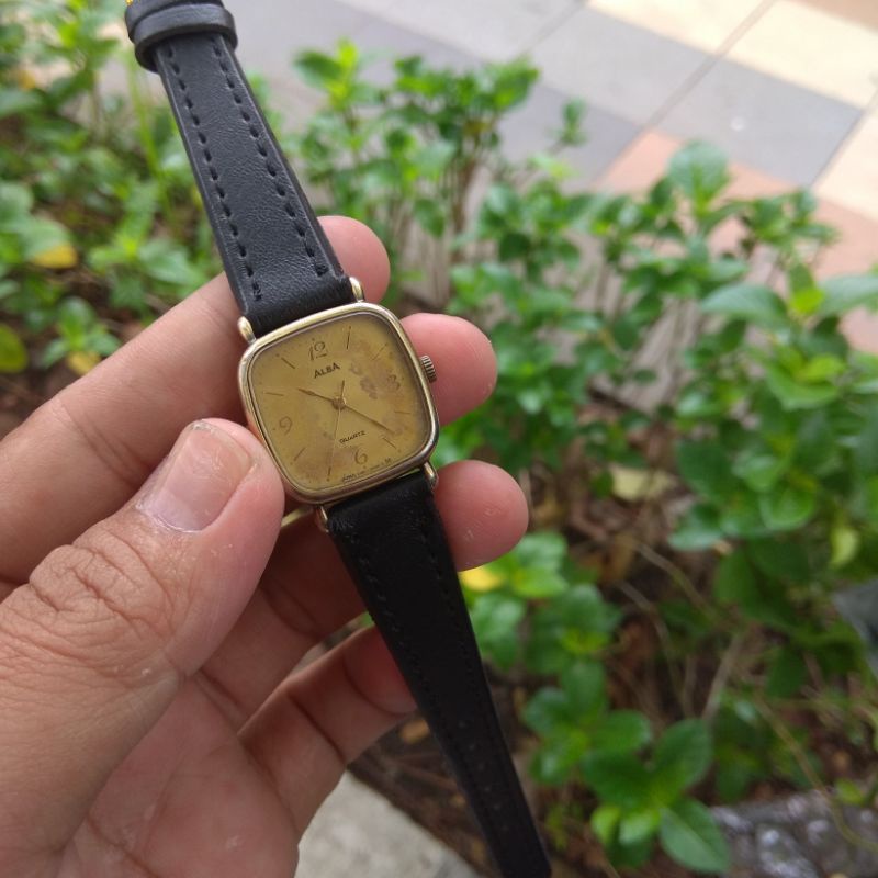 Alba vintage watch deals