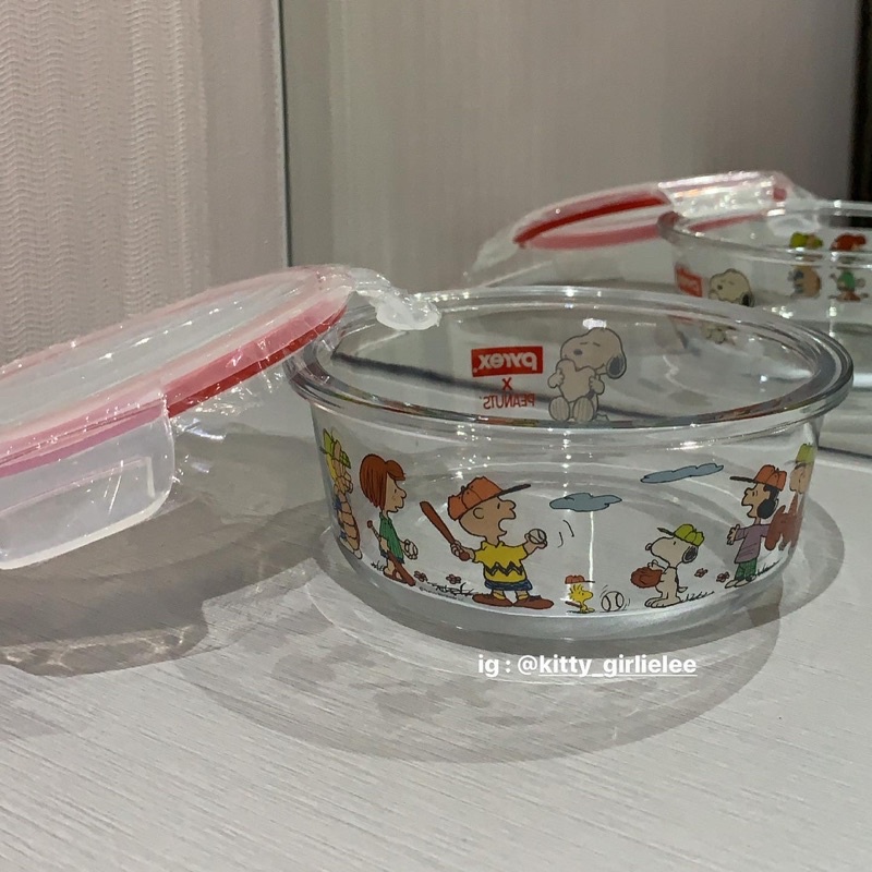 Jual pyrex snoopy 380ml atau 620ml bulat tutup merah | Shopee Indonesia