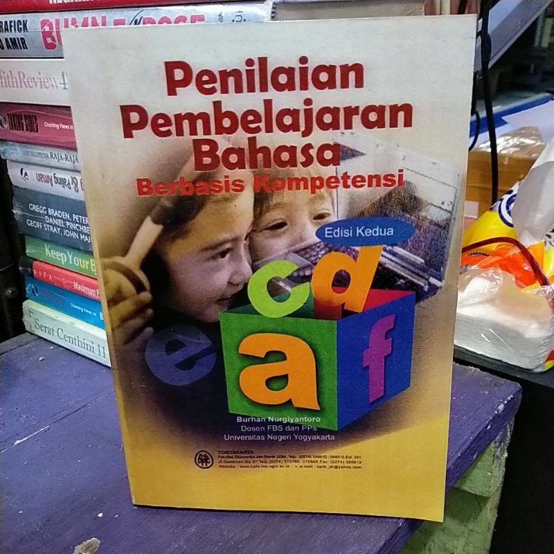 Jual Penilaian Pembelajaran Bahasa Berbasis Kompetensi Edisi Kedua ...