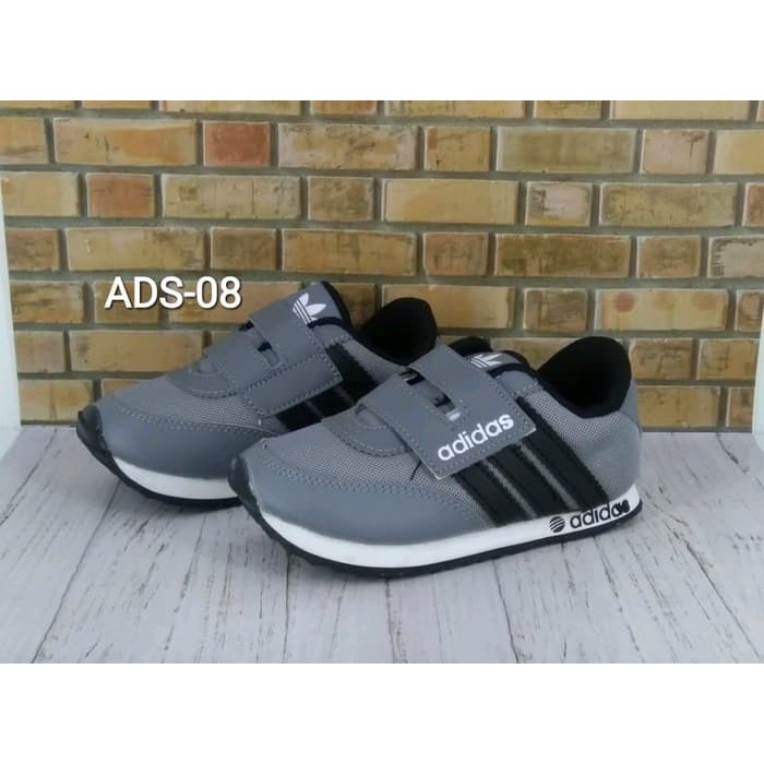 Jual SEPATU ADIDAS ANAK SEPATU ADIDAS ANAK LAKI LAKI NYAMAN DAN BAGUS ORI 24 Shopee Indonesia