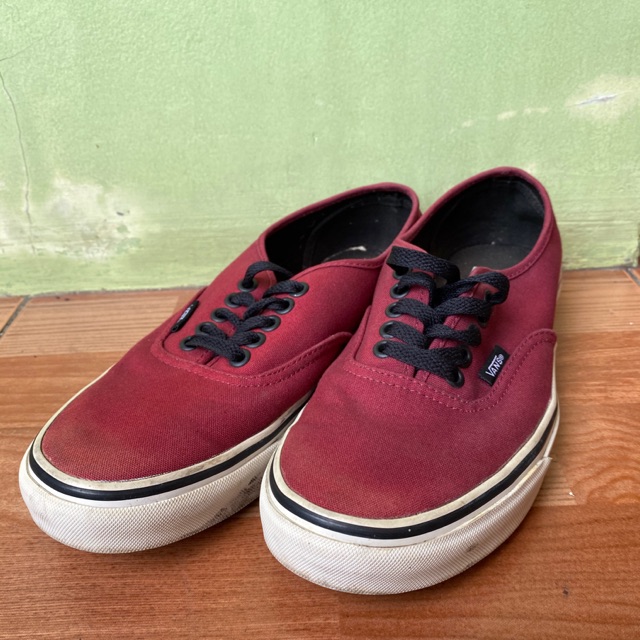 Vans 2025 merah maroon