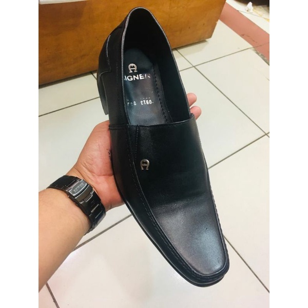 sepatu formal aigner kulit original pria