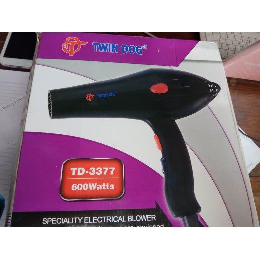 Hair dryer hot sale twin dog