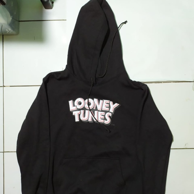 H&m looney tunes on sale hoodie