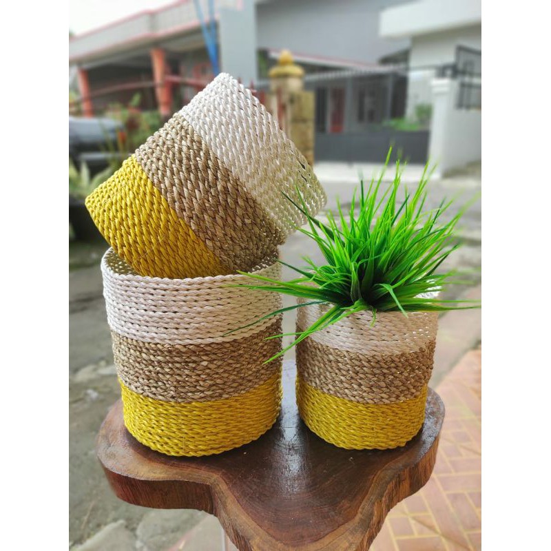 Jual pot mini loly anyam set 3 in 1 / pot anyam set 3 / pot seagrass ...