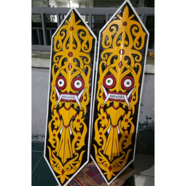 Jual Perisai Tameng Adat Dayak Ukiran Kayu Sepasang Shopee Indonesia