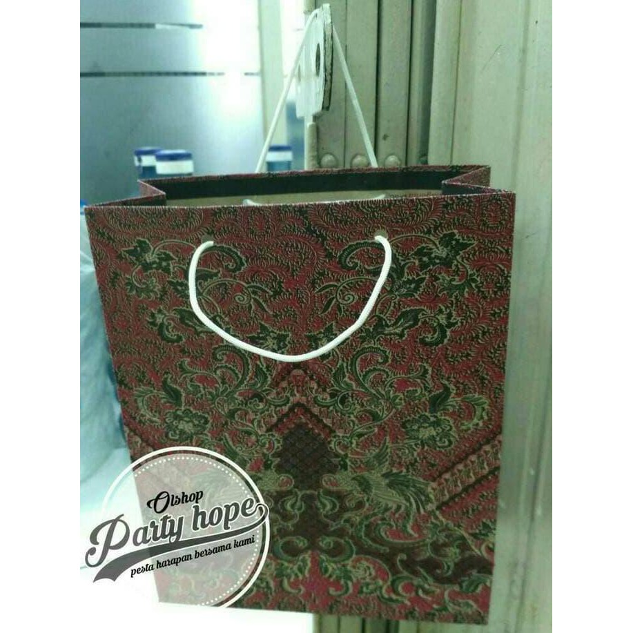 Jual Paper Bag Motif Batik Kecil/ Tas Kertas Motif Batik/ Tas Karton ...