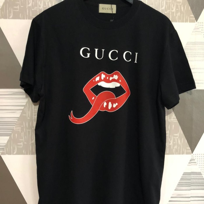 Jual T SHIRT GUCCI LIPS BLACK WHITE PREMIUM KAOS PRIA GUCCI KAOS WANITA GUCCI LIPS 1 1 Shopee Indonesia