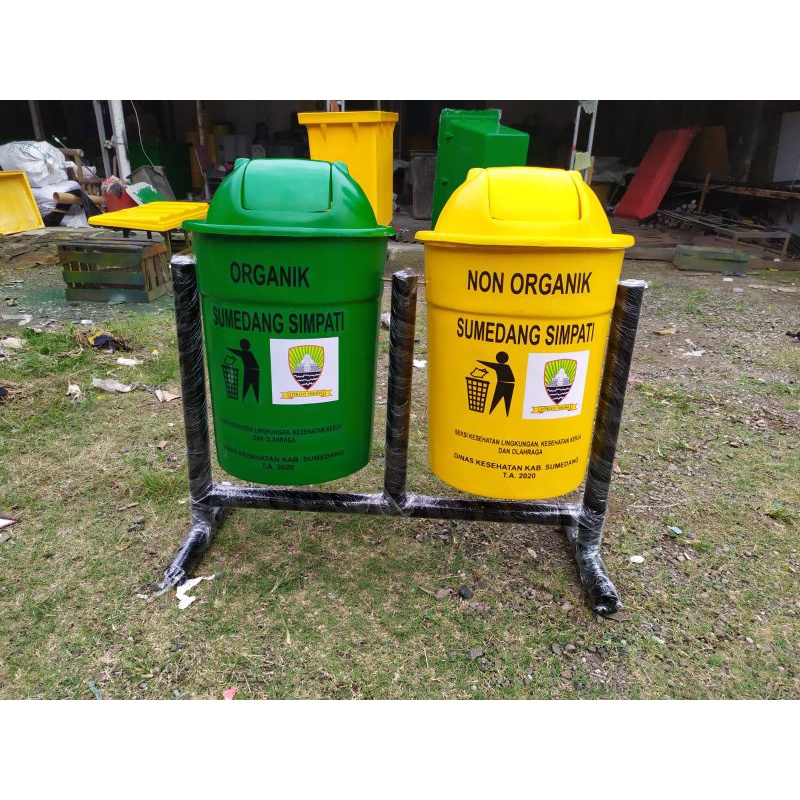 Jual Tempat Tong Sampah 60 Liter Pilah Dua Bulat Fiber Shopee Indonesia 