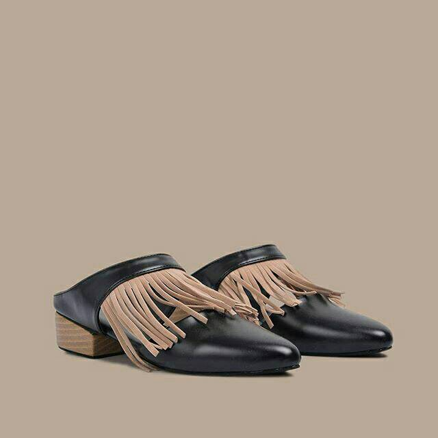 Jual Sepatu Mules Rumbai Wanita Black - Tatiana Black - Sepatu ...