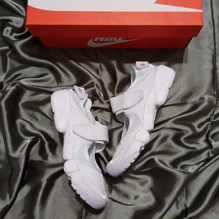 Jual Nike Air Rift White Sneakers For Woman Premium Original | Shopee ...