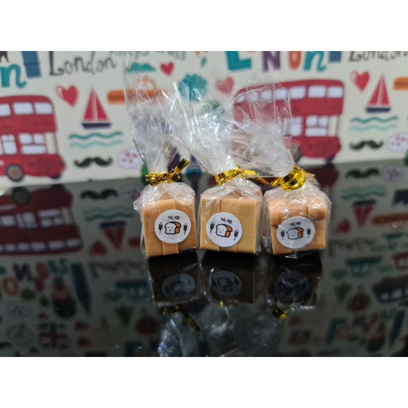 Jual Miniatur Roti Tawar skala 1:12 for dollhouse / sylvanian / barbie ...
