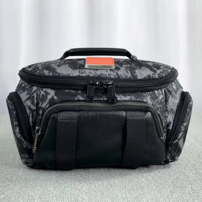 Tumi newport outlet utility pouch