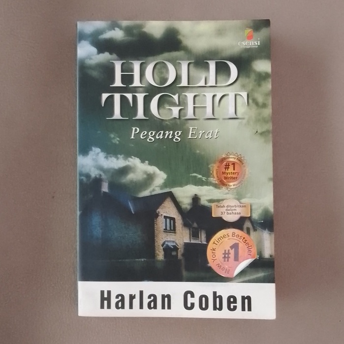 Jual Buku Misteri Hold Tight / Buku Harlan Coben / Buku Novel Misteri