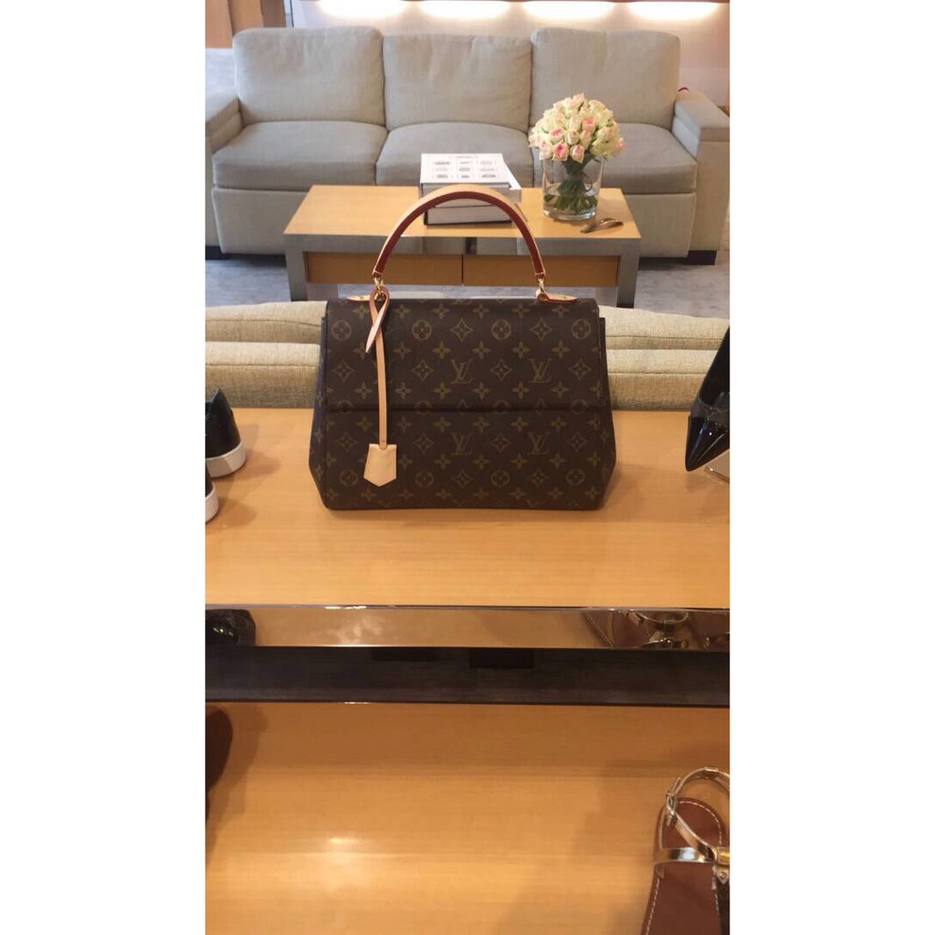 Jual Tas LV Louis Vuitton Cluny BB Monogram Asli / Ori / Authentic - Kota  Depok - Nv Branded Bags