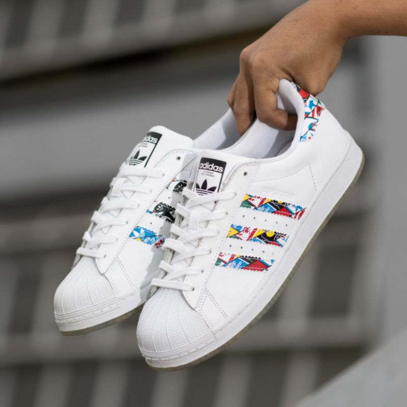 Adidas hotsell superstar clr