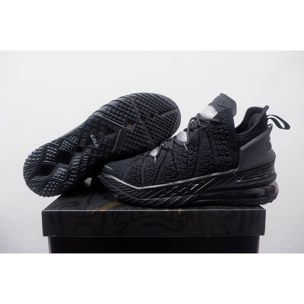 SEPATU BASKET LEBRON 18 HIGH BLACKOUT TRIPLE BLACK