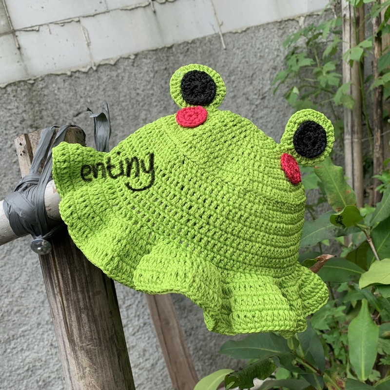 Jual Topi Rajut Kodok | Katak | Frog Crochet Bucket Hat | Cewe Kue ...
