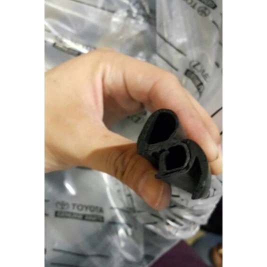Jual Karet body Innova ori | Shopee Indonesia