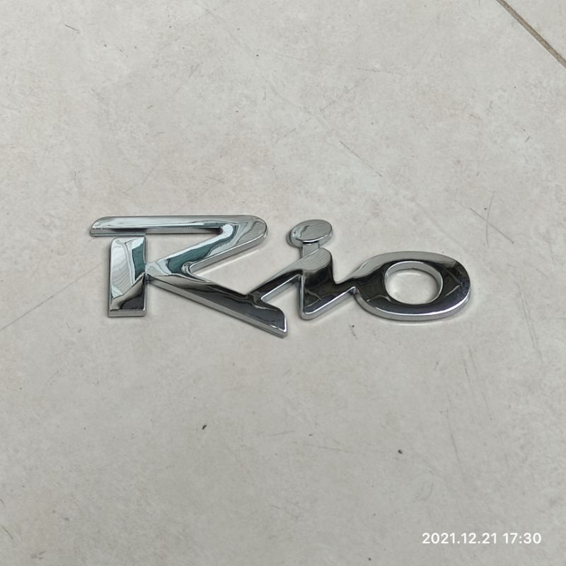 Jual emblem tulisan RIO untuk kia rio | Shopee Indonesia