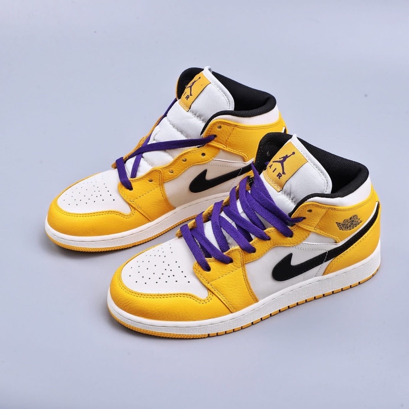 Jordan 1 hotsell mid se lakers