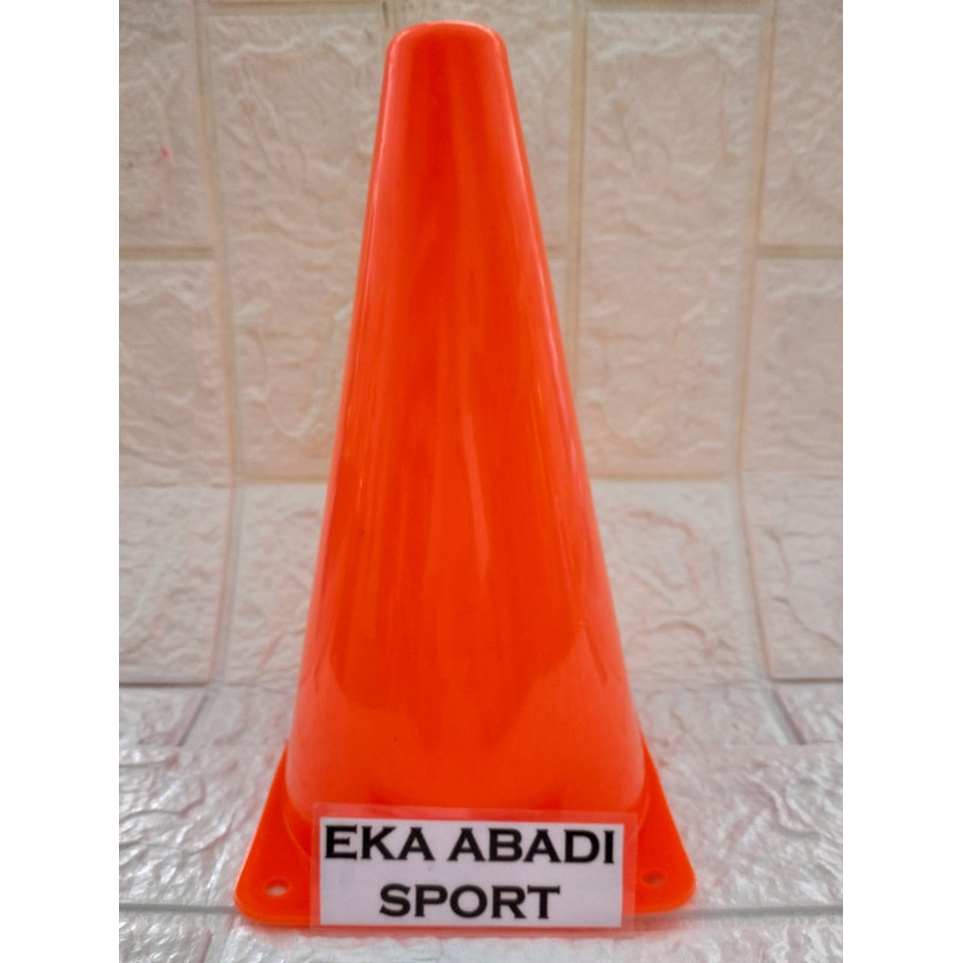 Jual Cones kerucut/kun rapat full 23 cm latihan bola dan sepatu roda ...