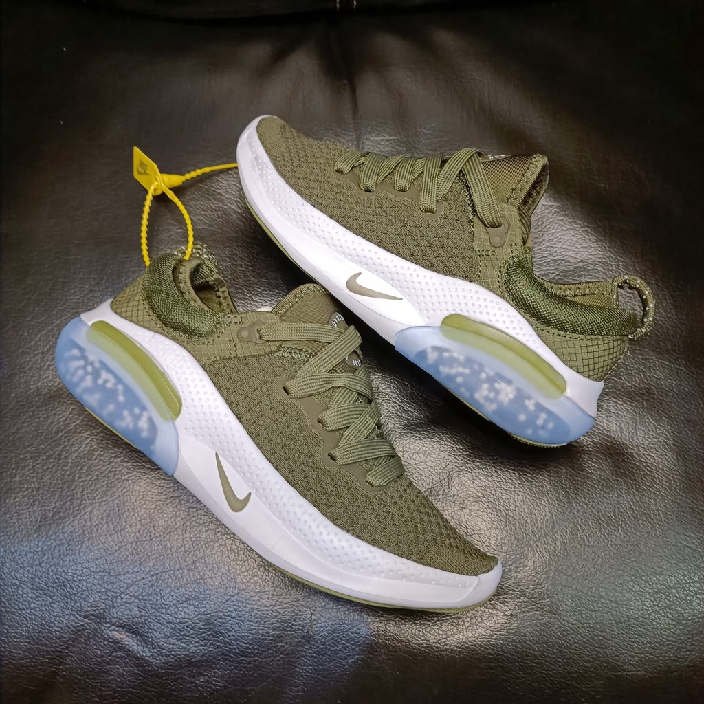 sepatu nike joyride