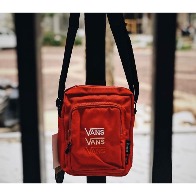 Vans ap triple outlet v crossbody bag