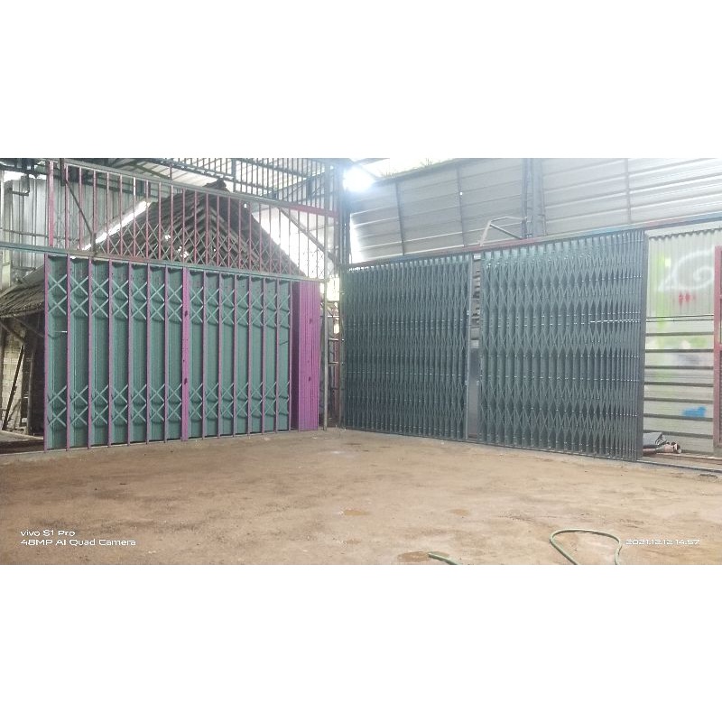 Jual spesialis pintu besi harmonika. | Shopee Indonesia