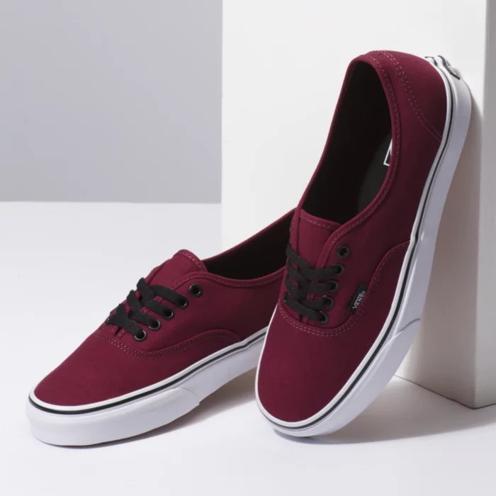 Vans era hotsell merah maroon