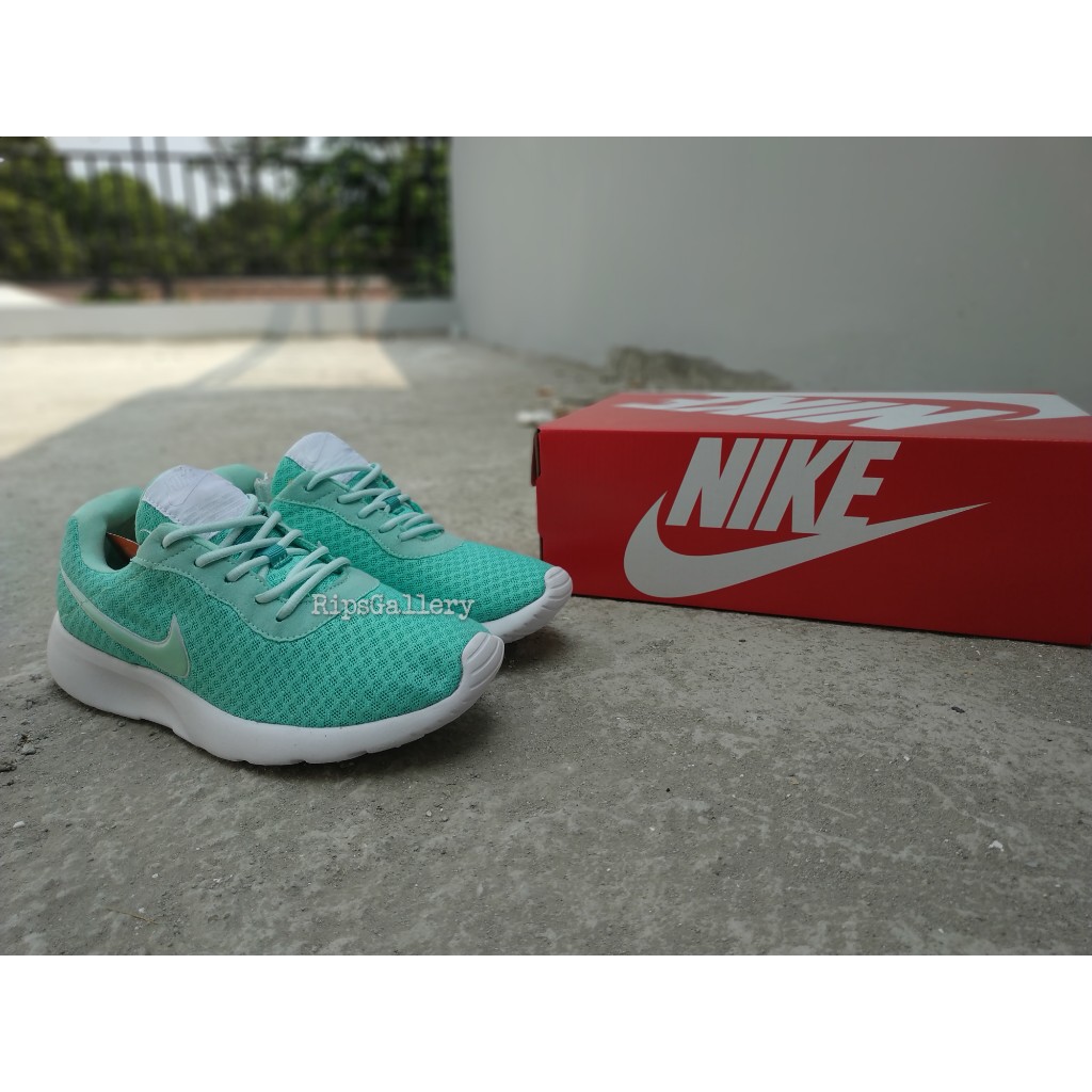 Nike 2024 tanjun tosca