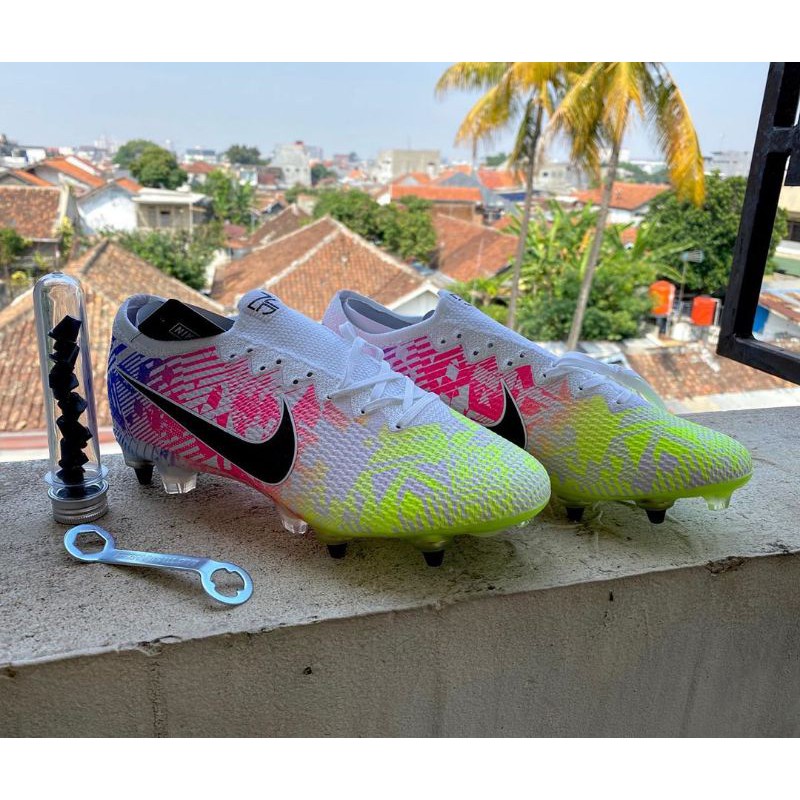 Sepatu bola nike neymar terbaru hotsell