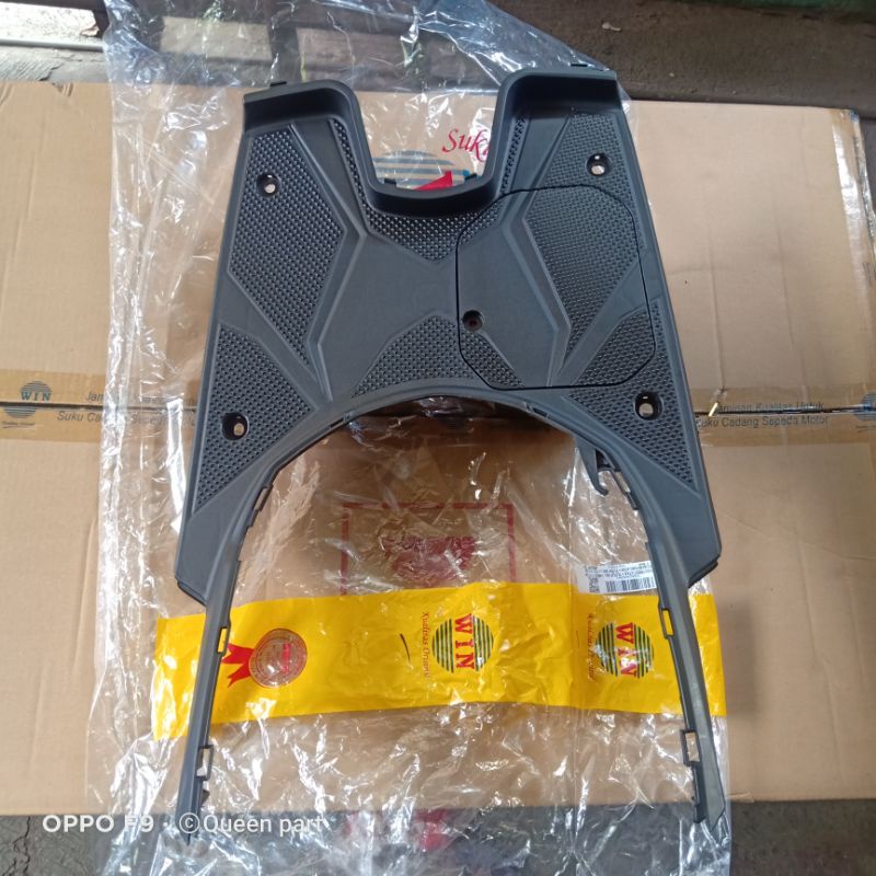 Jual bordes footrest pijakan kaki atas + tutup aki Vario 110 fi LED esp