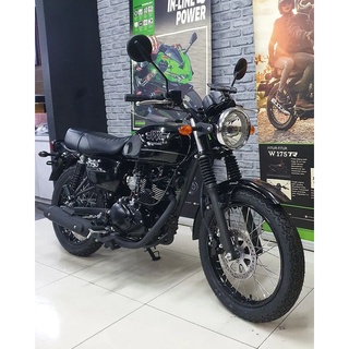 w175 black style