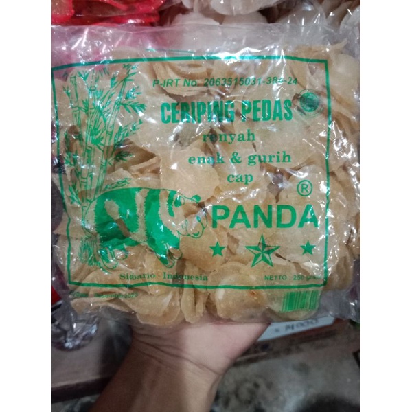 Jual ANEKA KERUPUK MENTAH KRUPUK PEDAS Cap Panda, Rasa BAWANG SARI ...