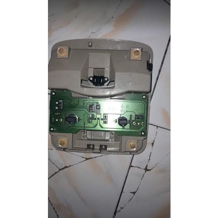 Mengenal Lebih Dekat Lampu Plafon Toyota Alphard 2010: Fungsi, Jenis, dan Perawatan