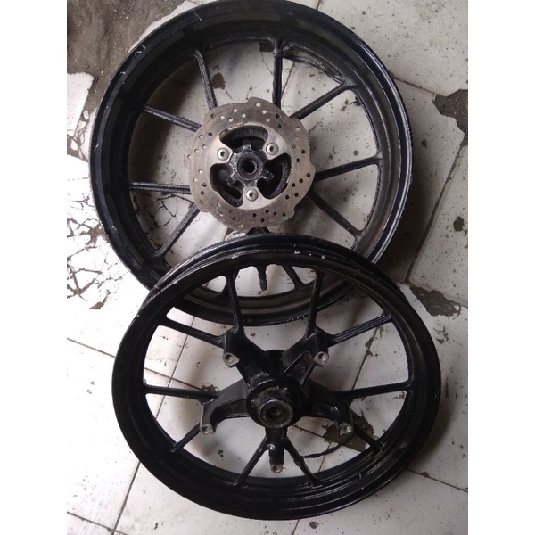 Jual velg depan belakang GSX original (seken) | Shopee Indonesia