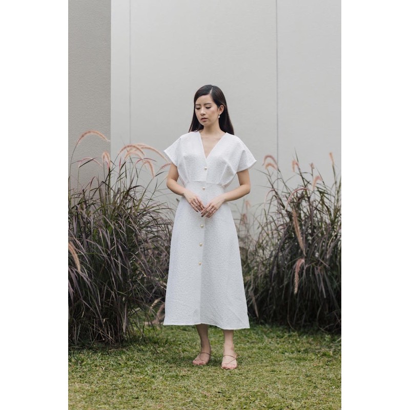 Jual Eva Dress in White (ready stock) | Shopee Indonesia