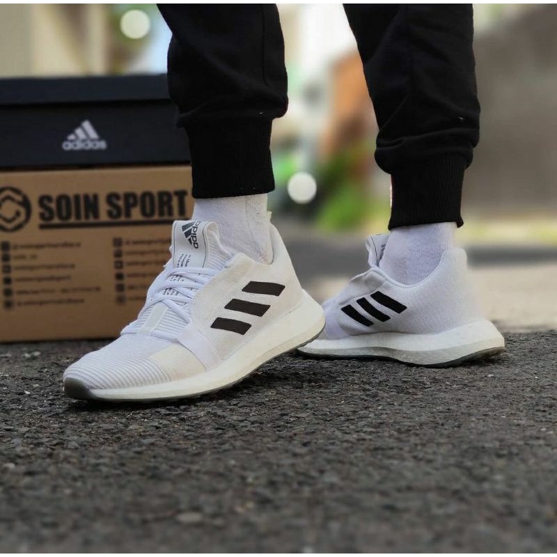 Jual Adidas SENSEBOOST GO M original BNIB running men (EG0959) | Shopee Indonesia