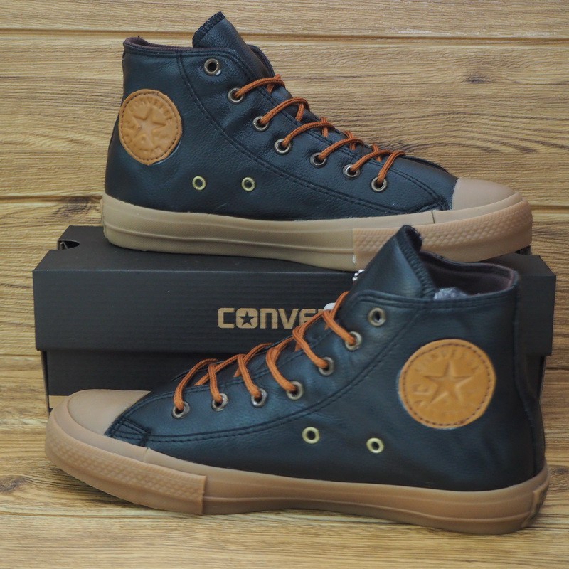 Sepatu converse on sale kulit original