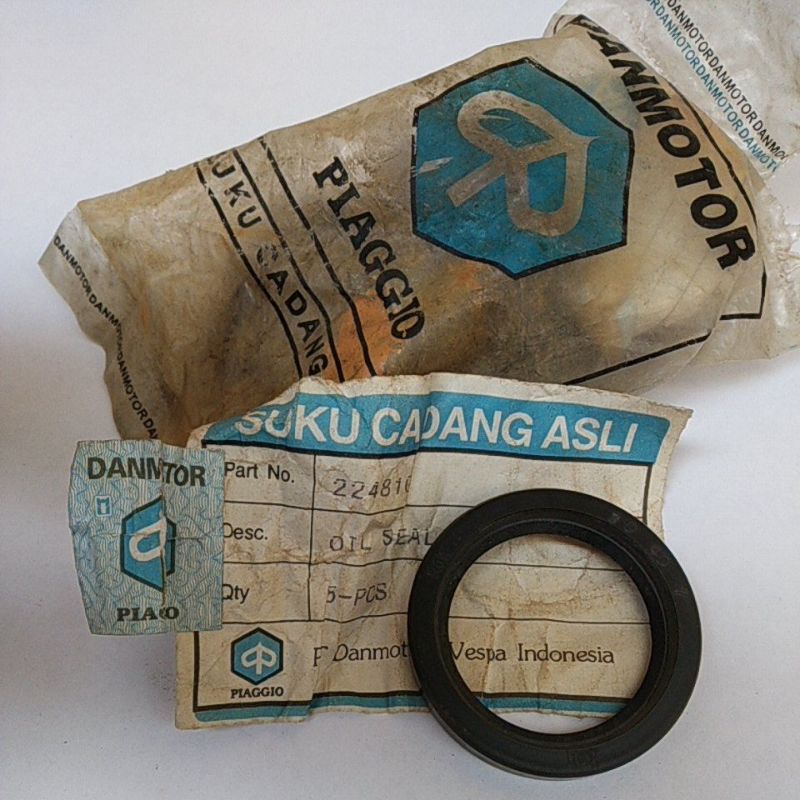 Jual seal pully pulley oil seal 224810 Vespa Corsa DM biru | Shopee ...