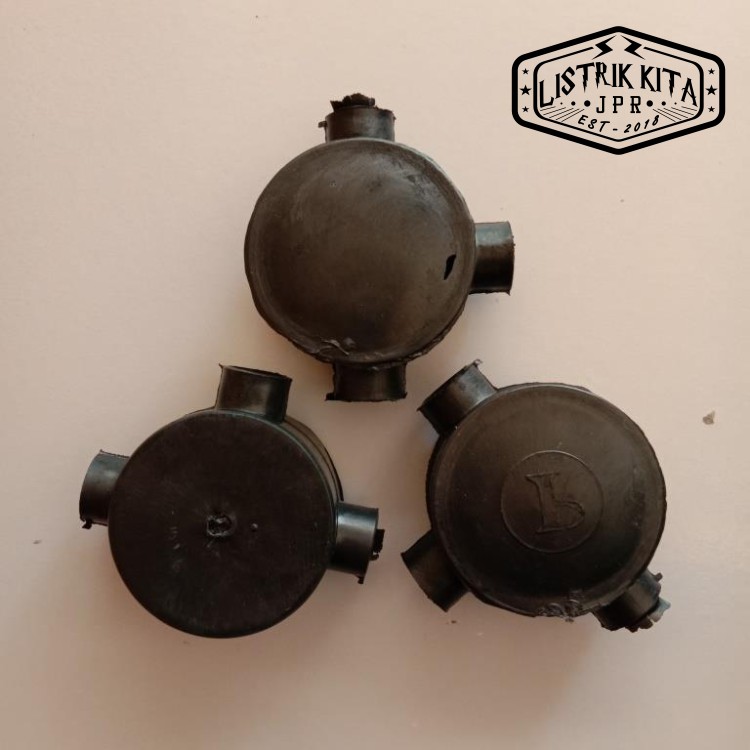 Jual T Dos atau T Dus Pipa Kabel Listrik Ukuran 5/8 Inch Lubang 3 atau ...