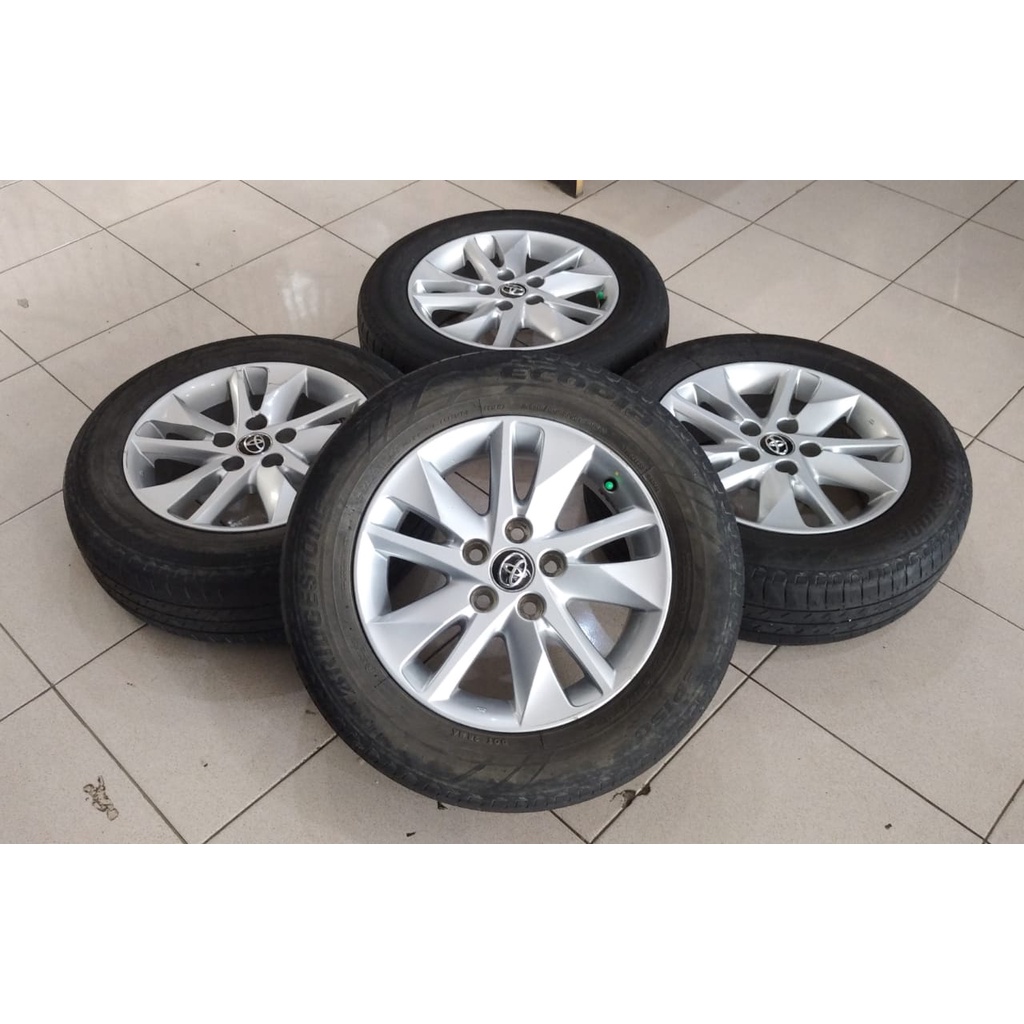 Jual Velg Mobil Bekas Original Oem INOVA REBORN R16 Hole 5X114,3 SILVER ...