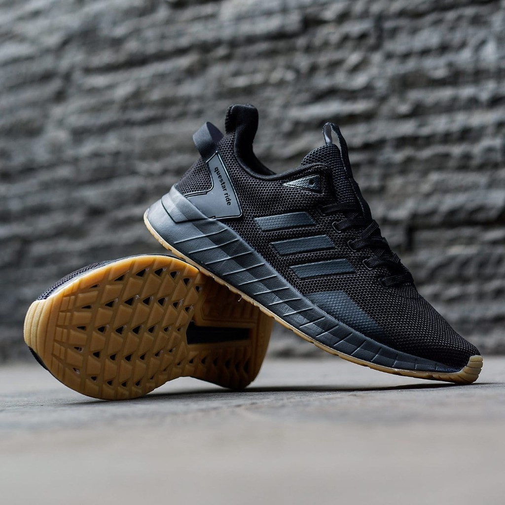 sepatu adidas questar ride black