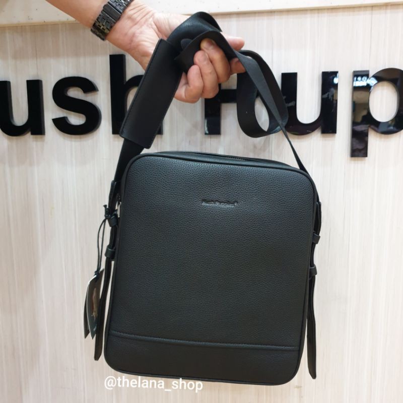 Harga tas sling on sale bag hush puppies