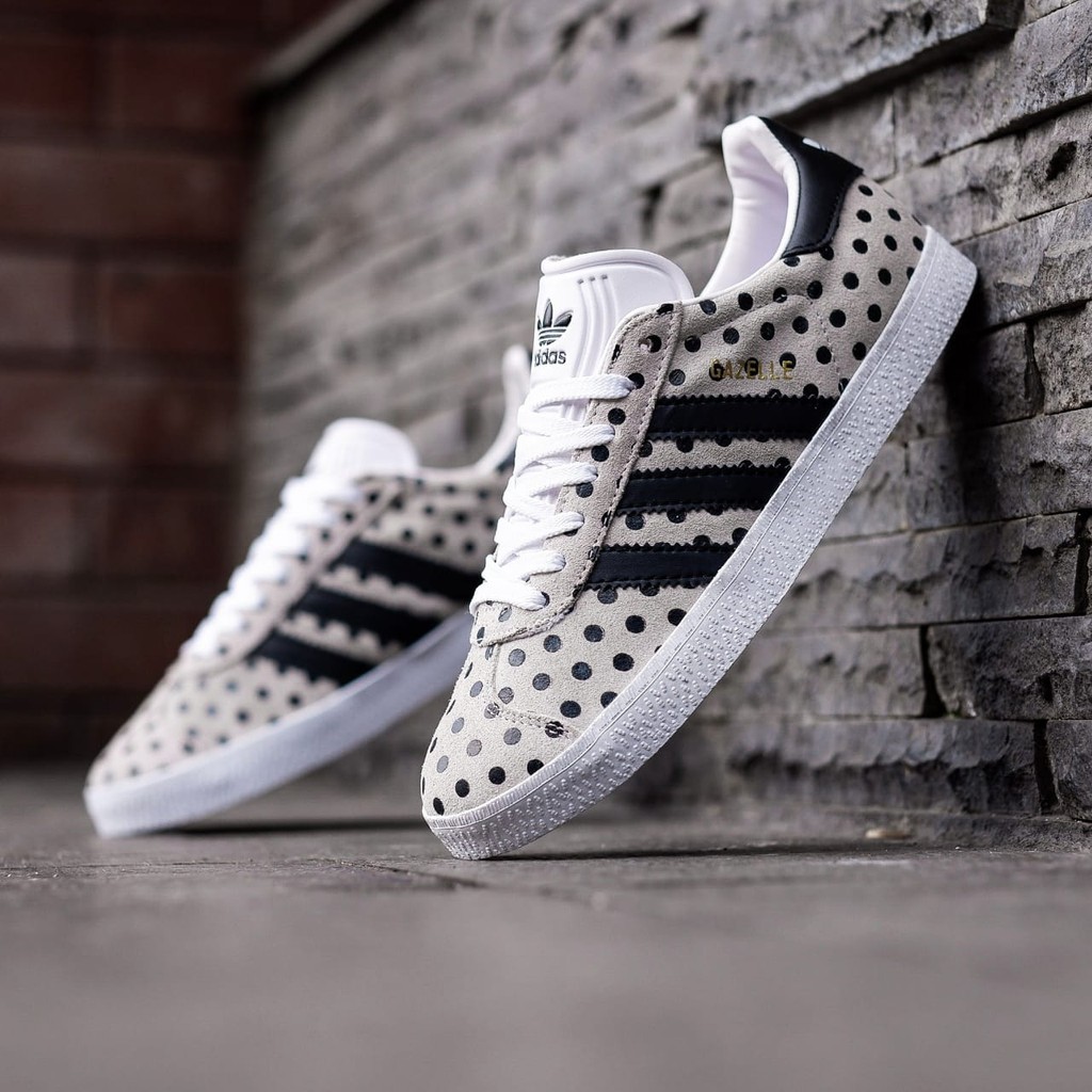 Adidas originals gazelle 2024 polka dot sneakers