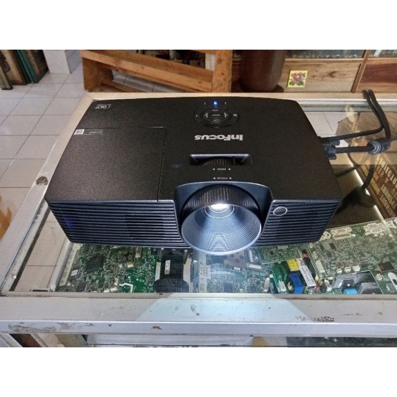 Jual proyektor InFocus In226 second/bekas normal | Shopee Indonesia