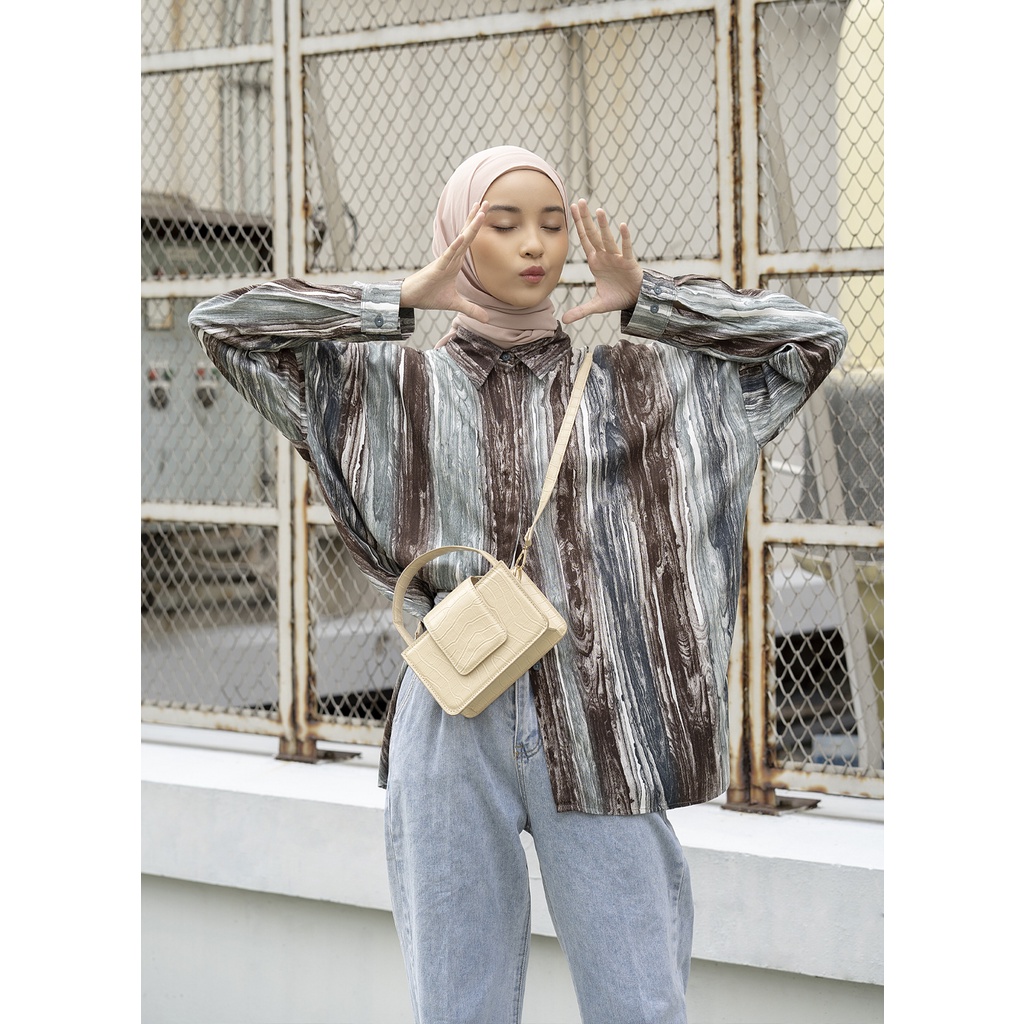 Jual Ixora Kafa Oversized Shirt - Kemeja Wanita Oversized Blouse ...